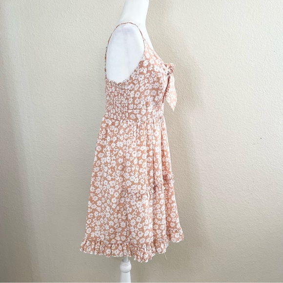 Floral dress size Med/large - Picture 3 of 7